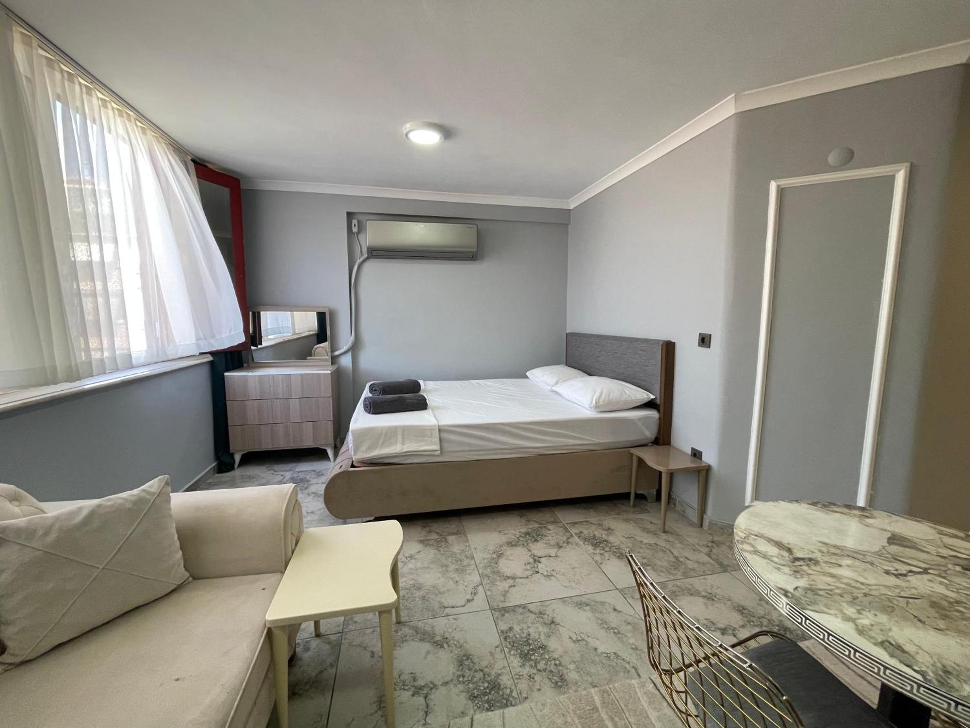 Family House — Photos 2